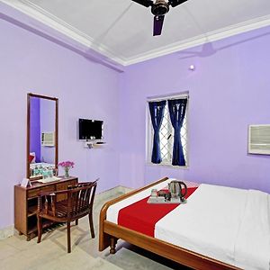 Oyo Flagship 89087 Brill Rooms Saltlake City Centre